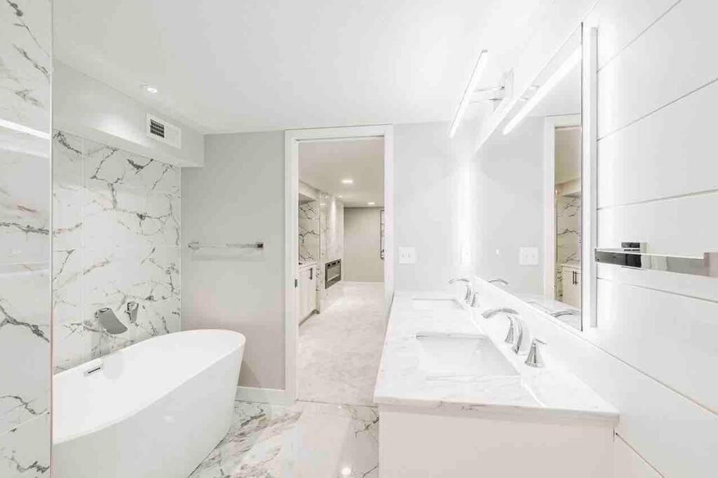 Beautiful Luxury Home Freshly Renovated With Big Yard, Seating & Grill Pad Cottage Grove Екстер'єр фото